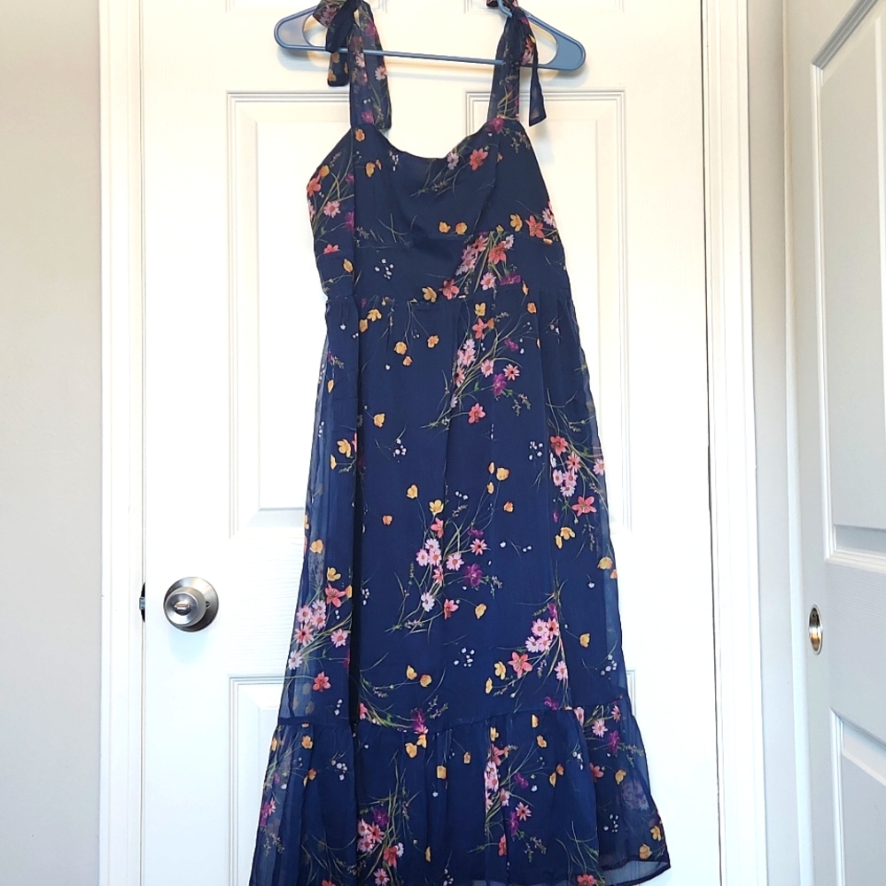 Cupshe XL sundress, floral pattern. New without tags.